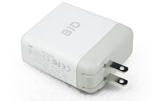 Dual USB Wall Charger with Type-C and QC3.0 Port and US Plug